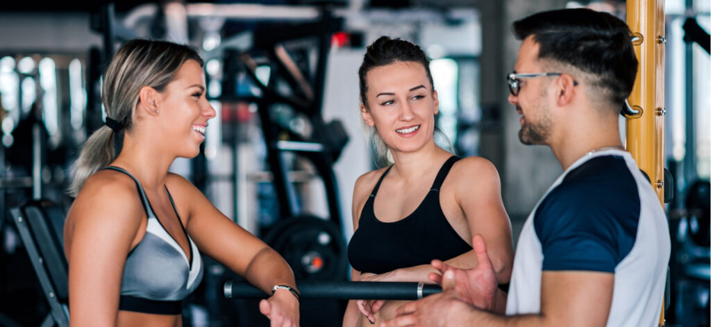 Image of personal trainer after a fitness coaching session thanking his client, improving client loyalty and client retention